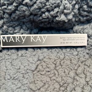 Mary Kay Lip Liner in Classic Black Packaging